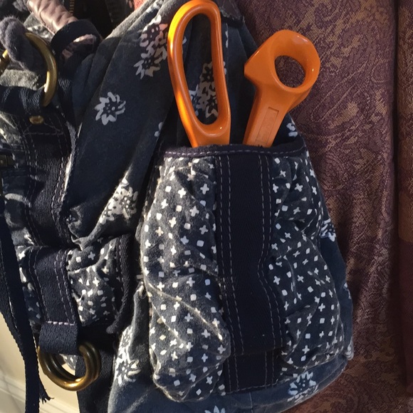 Awesome fun carry all! - Picture 4 of 8